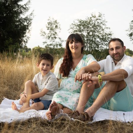 La photo FAMILLE (1).jpg a été réduite de 95.09 % le Jeudi 13 Août 2026 à 17:08 par Photo Réducteur v4.6 à télécharger sur https://www.emjysoft.com/