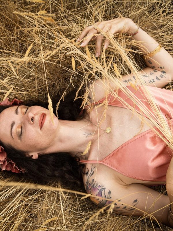 La photo emeline couleur (16).jpg a été réduite de 94.29 % le Samedi 15 Novembre 2025 à 18:11 par Photo Réducteur v4.6 à télécharger sur https://www.emjysoft.com/