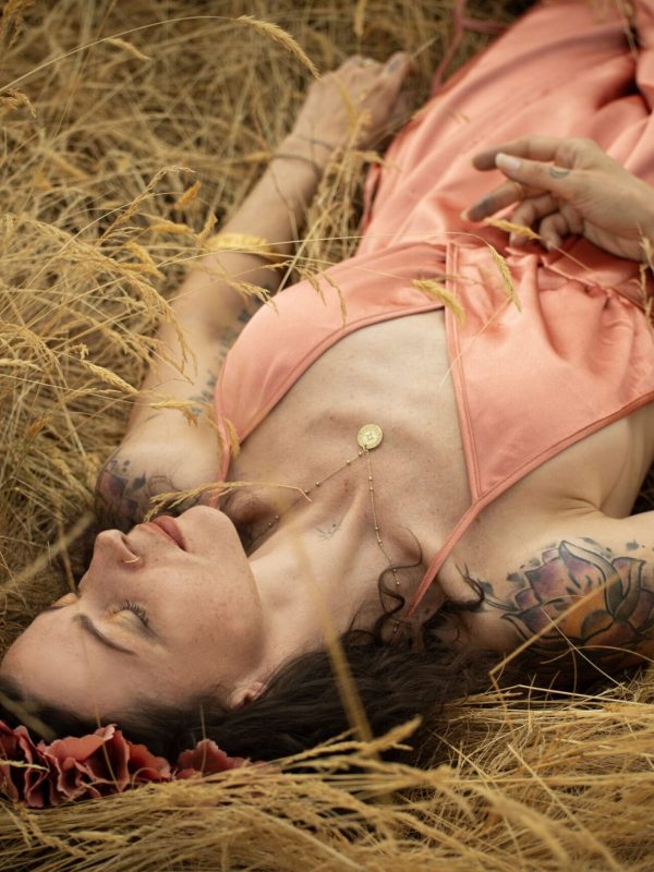 La photo emeline couleur (4).jpg a été réduite de 95.18 % le Samedi 15 Novembre 2025 à 18:11 par Photo Réducteur v4.6 à télécharger sur https://www.emjysoft.com/